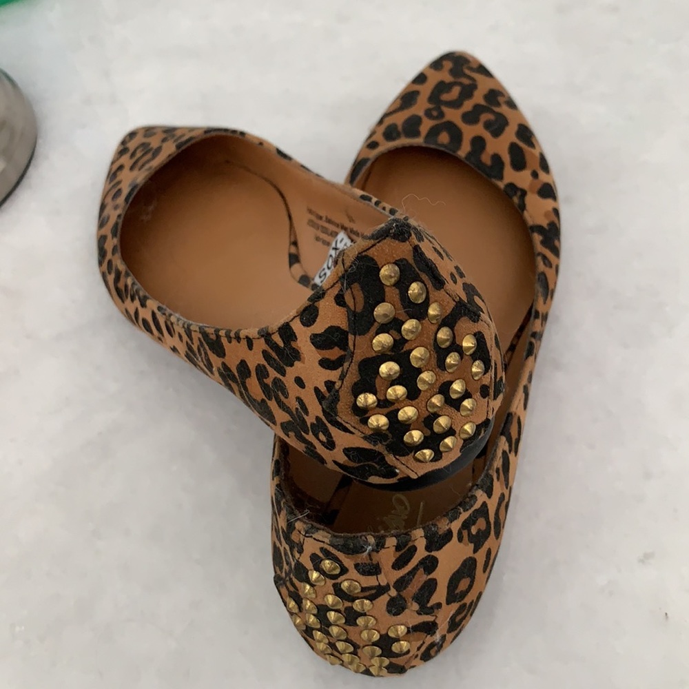 Leopard Flats - Picture 2 of 2